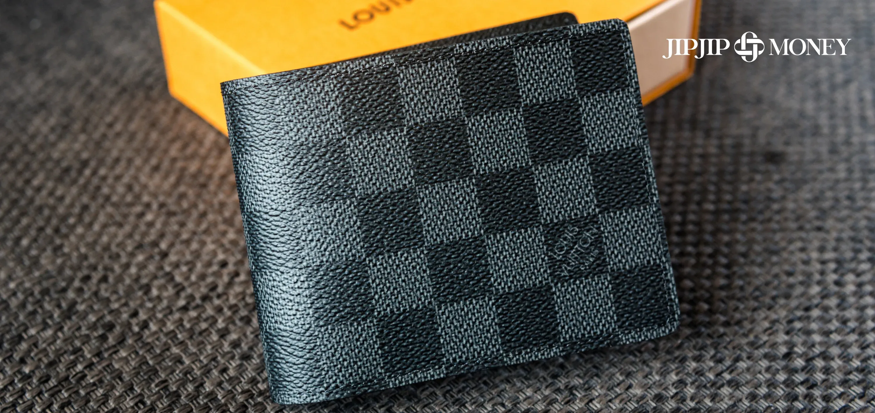 รวม 10 กระเป๋าสตางค์แบรนด์เนมน่าซื้อ ถือแล้วดูแพง