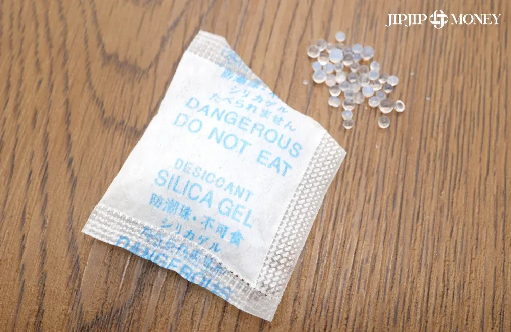 วิธีดับกลิ่นกระเป๋าหนัง