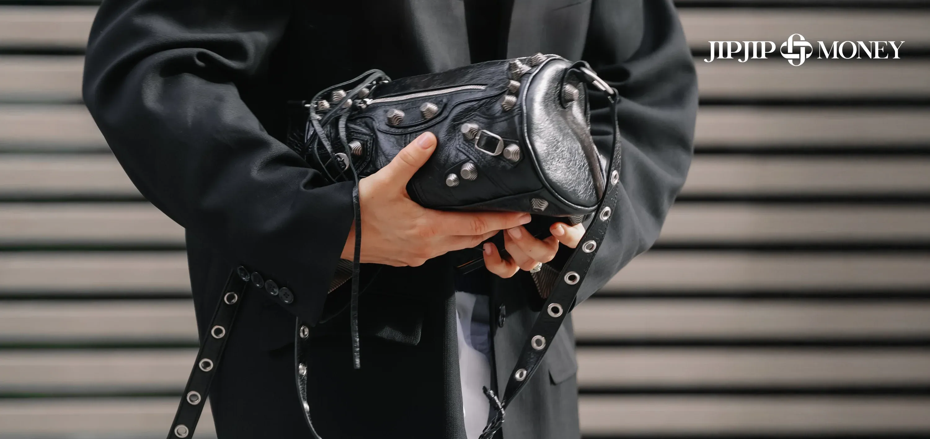 เปิดกรุ 7 กระเป๋า Balenciaga รุ่นฮิตที่สายสตรีทต้องเลิฟ