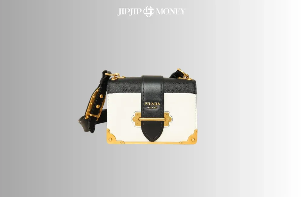 กระเป๋า Prada รุ่นฮิต